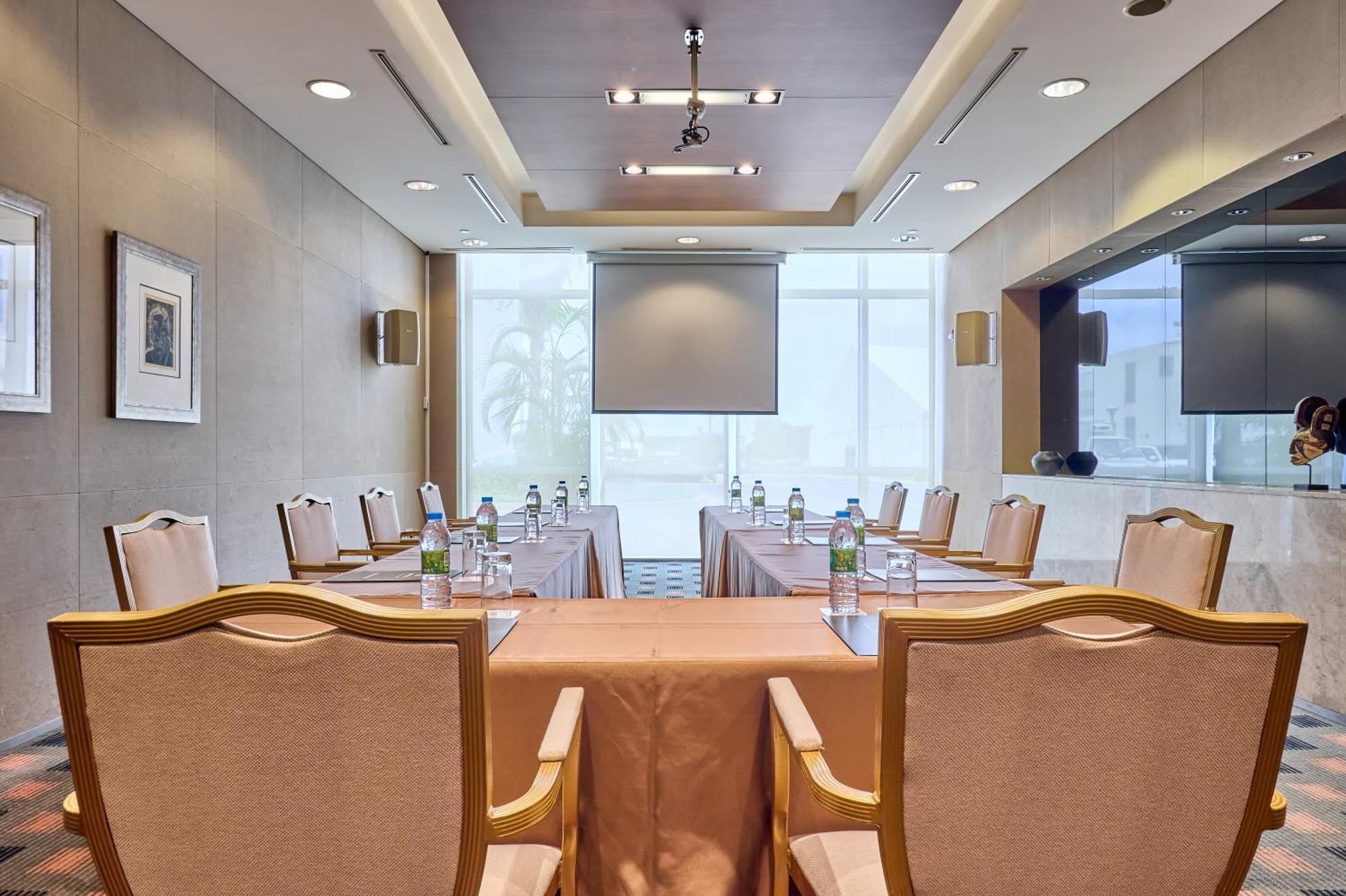 Hotel De Convencoes De Talatona, Hcta Luanda Dış mekan fotoğraf